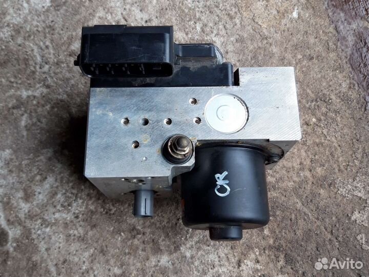 Блок ABS Toyota crown S170