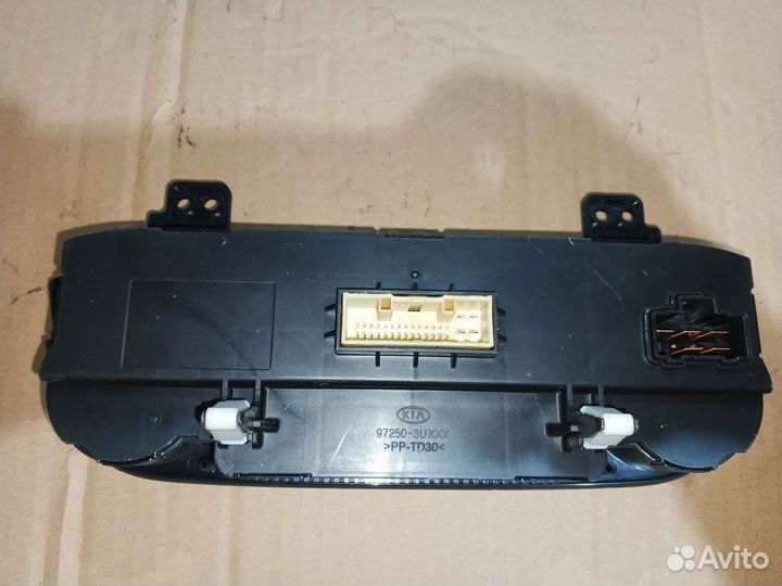 Блок управления печкой Kia Sportage 3