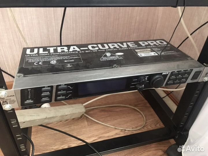 Мастеринговый процессор Behringer deq 2496 ultra