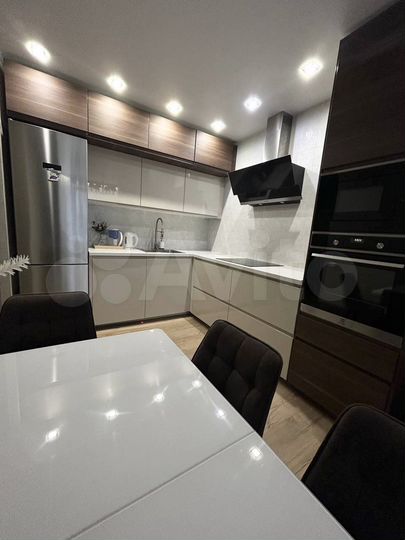 2-к. квартира, 50 м², 8/10 эт.