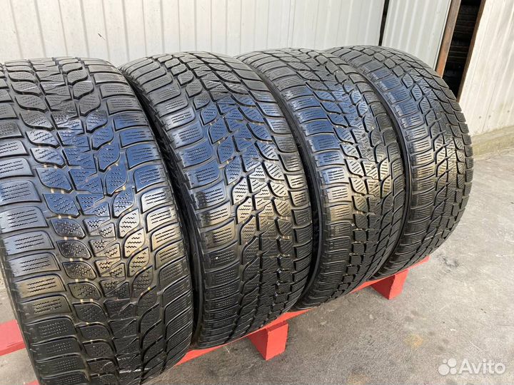 Bridgestone Blizzak LM-25 225/40 R18