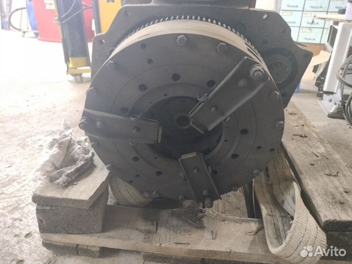 Двигатель от погрузчика UN 053