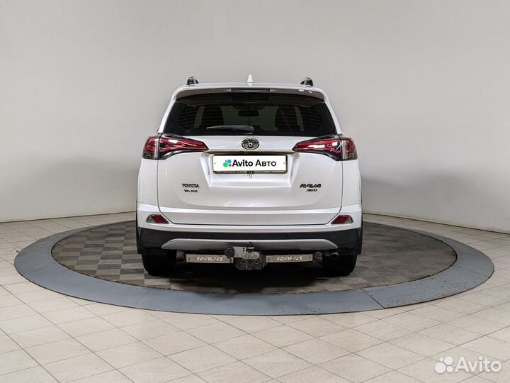 Toyota RAV4 2.2 AT, 2018, 123 000 км