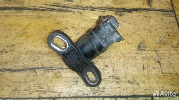 Датчик положения коленвала Ford Focus 2 1.6 2008