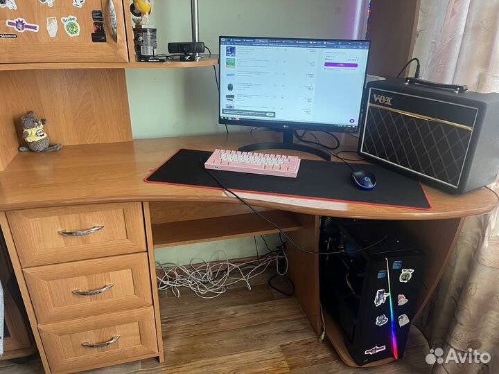 Компьютерный стол