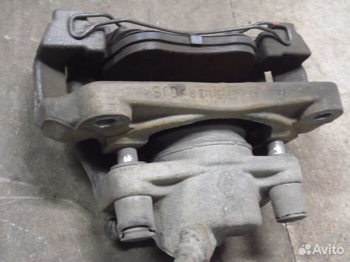 Суппорт передний тормозной Рено Флюенс