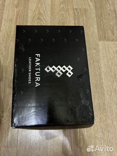 Лоферы женские