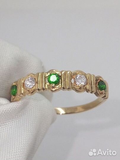 Золотое кольцо с камнем 18р