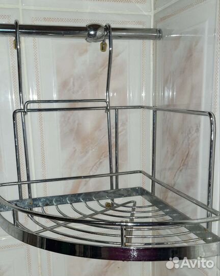 Полка угловая навесная на рейлинг.Хром