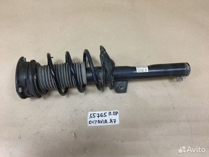Амортизатор передний правый Skoda Octavia A7
