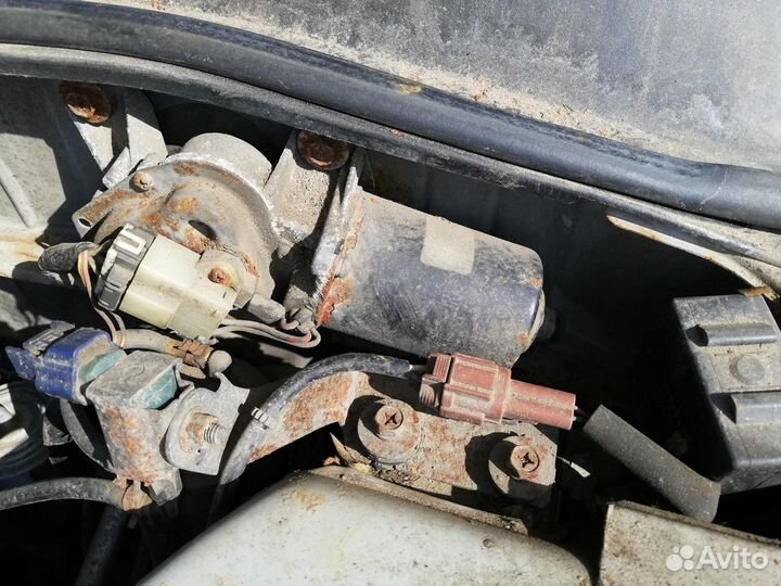 Моторчик трапеции дворников Ниссан Блюберд