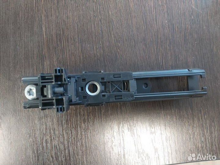 Крепление ремня безопасности Mercedes Gl 500