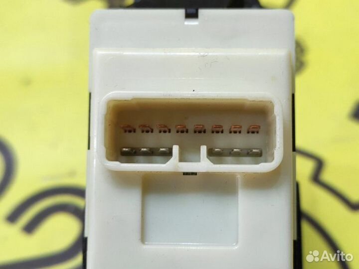 Блок управления стеклоподъемниками Subaru Legacy