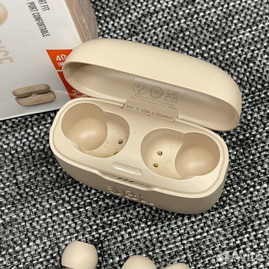 Беспроводные наушники JBL Tune 130 NC песочные б/у