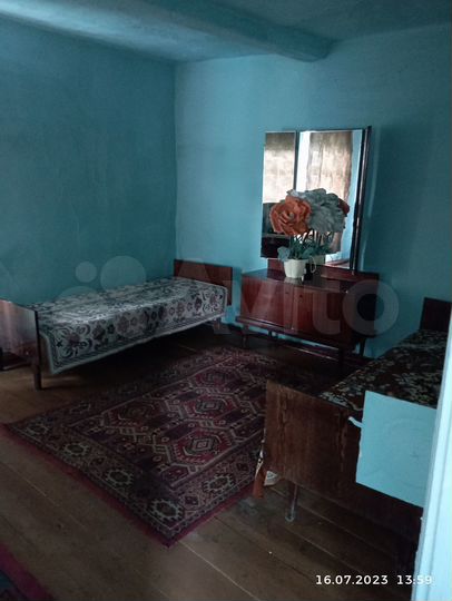 Дом 28 м² на участке 10 сот.