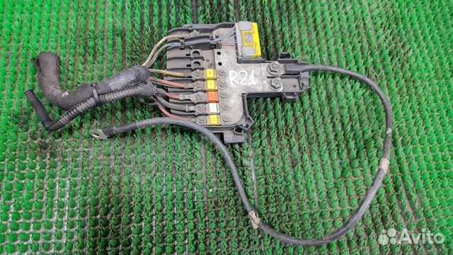 Предохранитель на акб Citroen C4 Grand Picasso 20