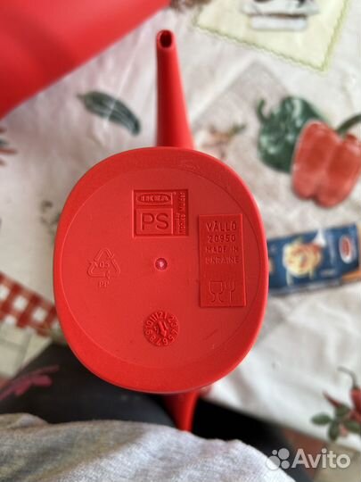 Новые лейки IKEA красные