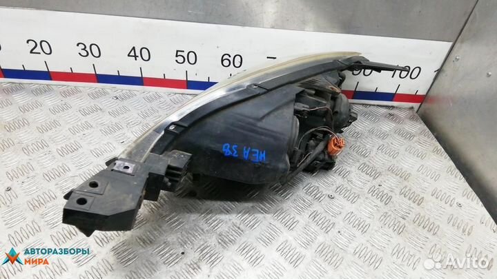 Фара правая Mazda 3 BK рест. 2008