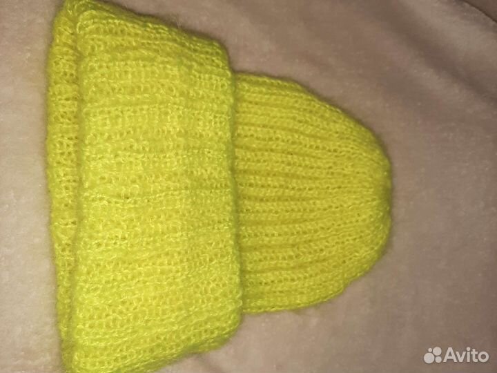 Шапка женская вязаная