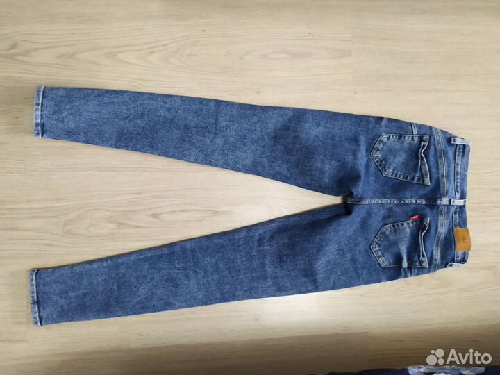 Джинсы