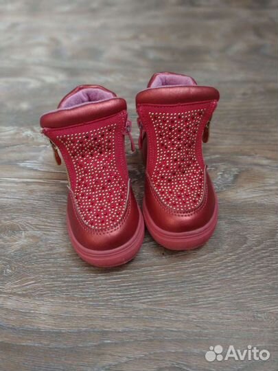 Ботинки для девочки