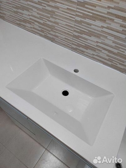 Тумба с умывальников в ванную комнату