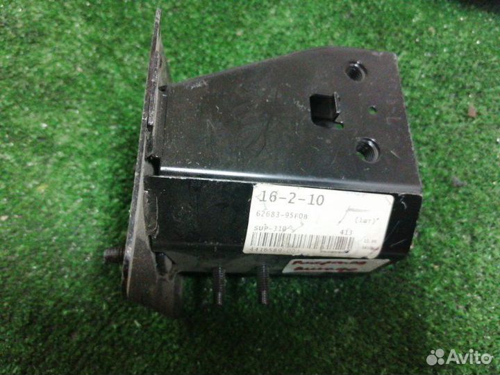 Кронштейн усилителя бампера передний левый Almera