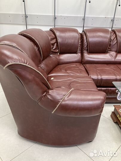 Большой угловой диван бу