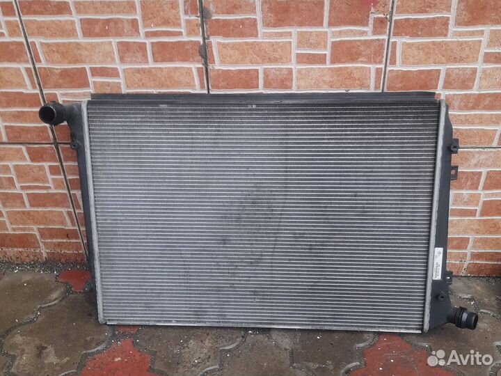 Радиатор volkswagen touran I, passat b6, golf 5,6