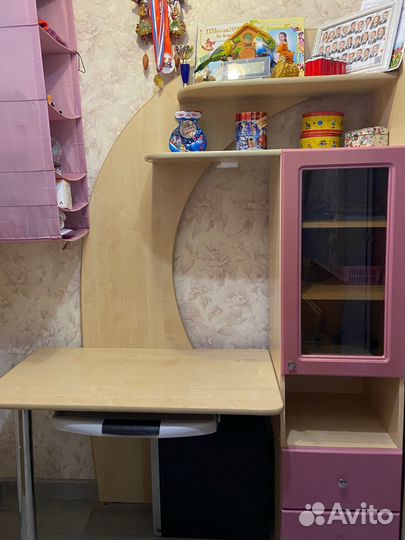 Компьютерный стол и шкаф