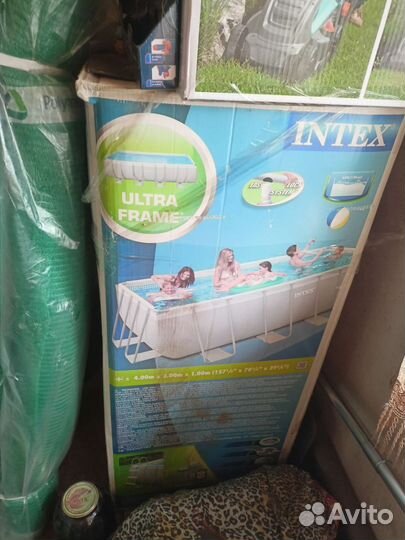 Бассейн большой intex