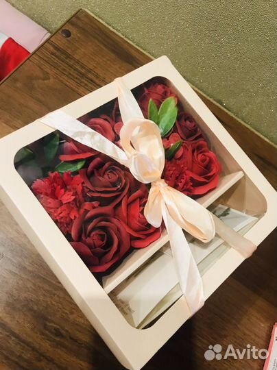Набор в коробочке из мыльных роз с конвертом