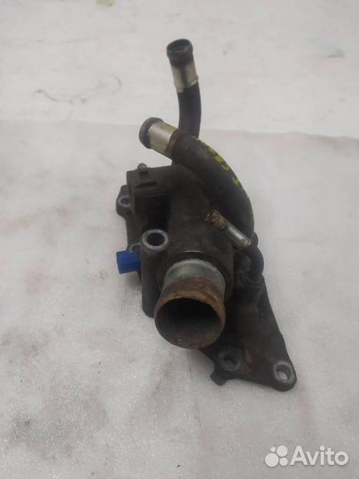 Корпус термостата Ниссан