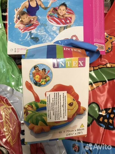 Матрасы, круги для купания