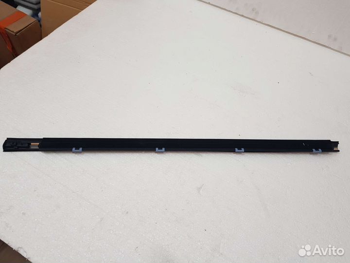 Молдинг двери задней правой хром Kia Sportage нов