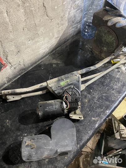 Трапеция дворников вольво 440