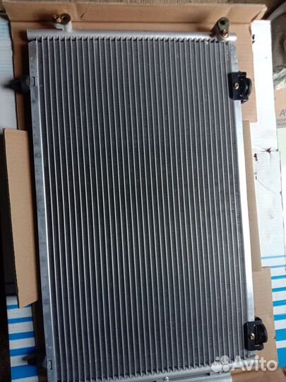 Радиатор кондиционера Sat ST-TY28-394-A0