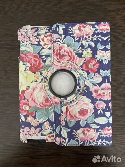 Чехол на iPad