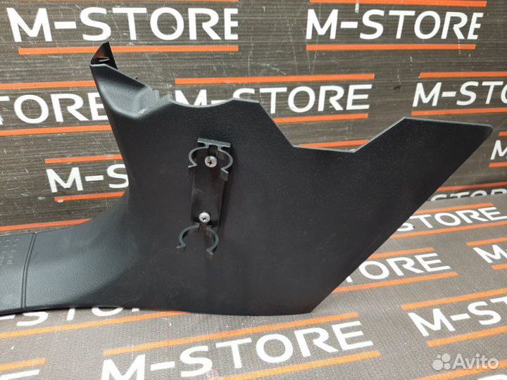 Накладка на порог салона передняя левая Audi A8