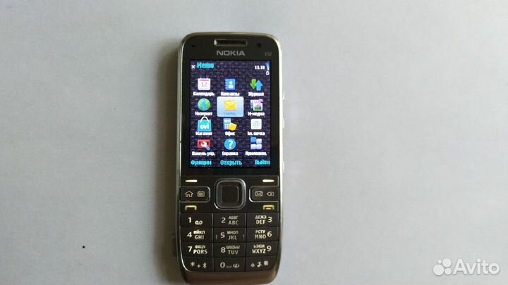 Смартфон Nokia E52