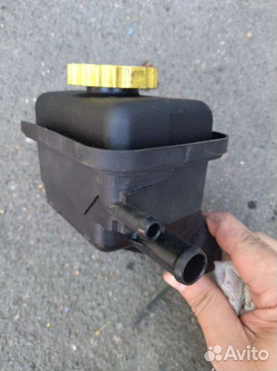 Бачок гур Chrysler Voyager 3 4656463AB