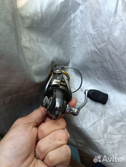 Катушка спининга akara