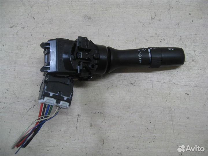 Подрулевой переключатель стеклоочистителя Toyota