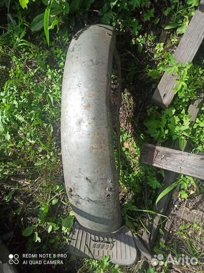 Крыло от мотоцикла