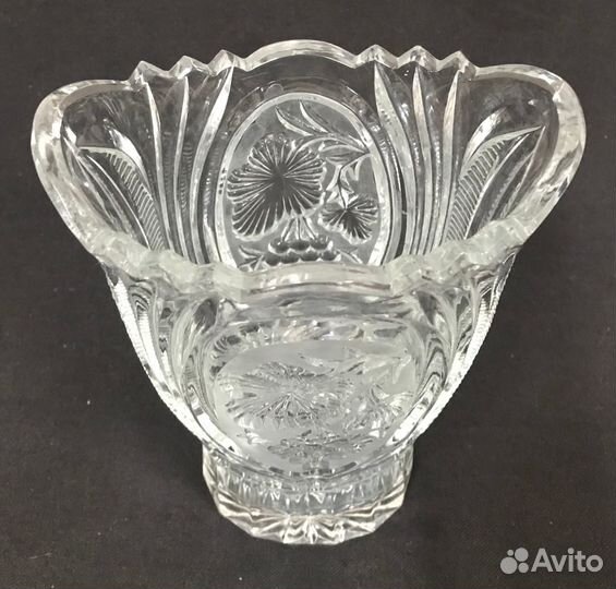 Хрустальная ваза