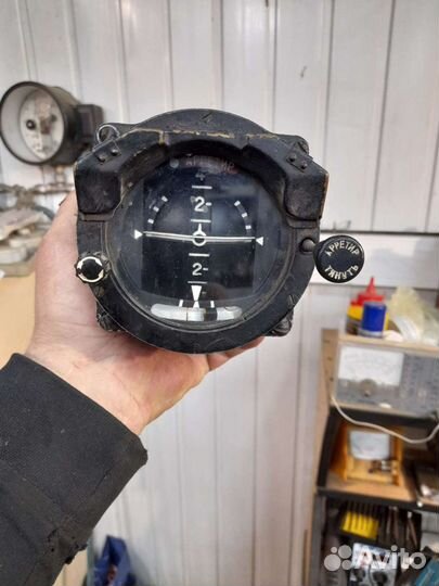 Прибор для дельтопланатип агк-47В 36В 400гц