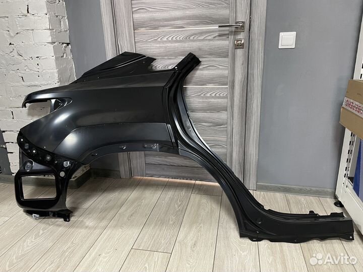 Крыло заднее правое Lexus RX AL20