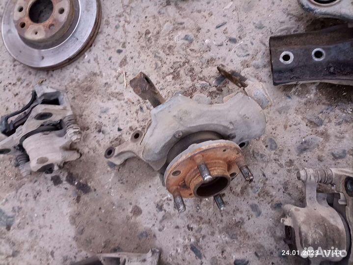 Кулак поворотный Chevrolet Aveo T200