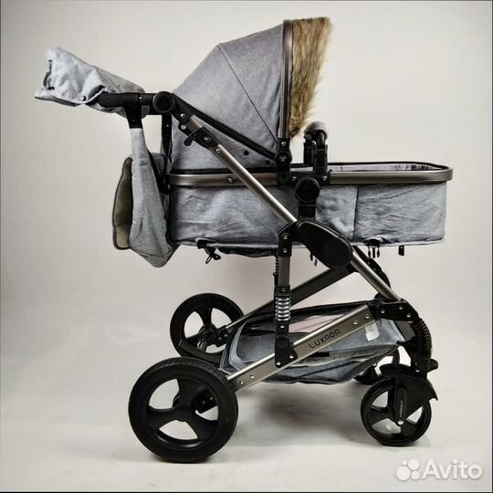Детская прогулочная коляска