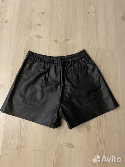 Шорты женские кожаные